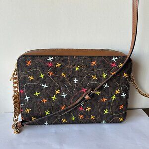 NWT $198 MICHAEL KORS JET SET BROWN MULTI EAST WEST AIRPLANES CROSSBODY BAG